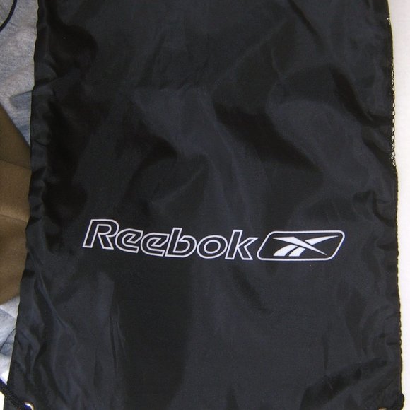 Reebok Sweatshirt 3 Pieces Hoodie Tee & Cinch Bag - Picture 9 of 11